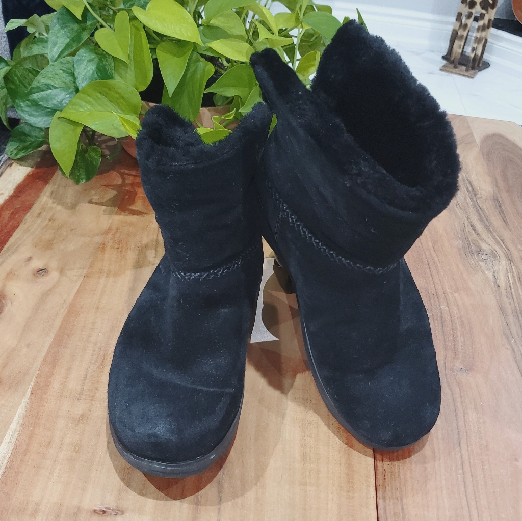 Fitflop Mukluk Premium Leather Suede Superloafer Ankle Boots